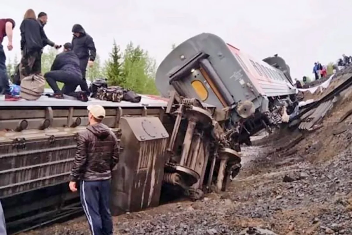 Жолаушылар пойызы аударылды