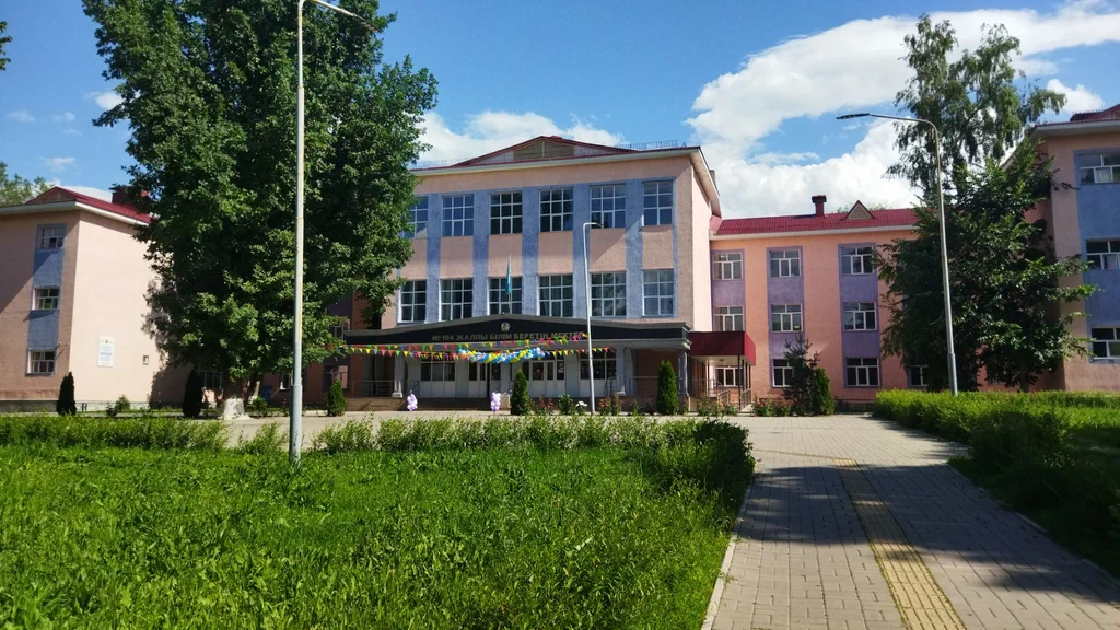 Тағы бір қандастың баласын мектепке алмай жатыр