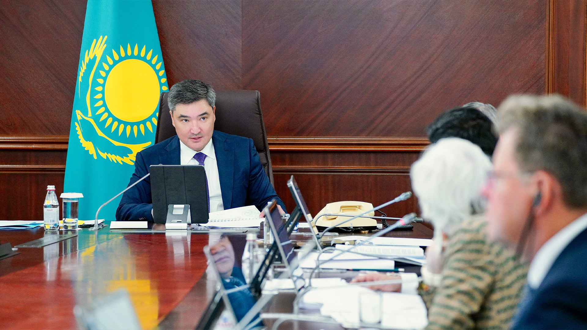 Үкімет басшысы "Бәйтерек" холдинг басшылығына және бейінді министрліктерге тапсырма берді