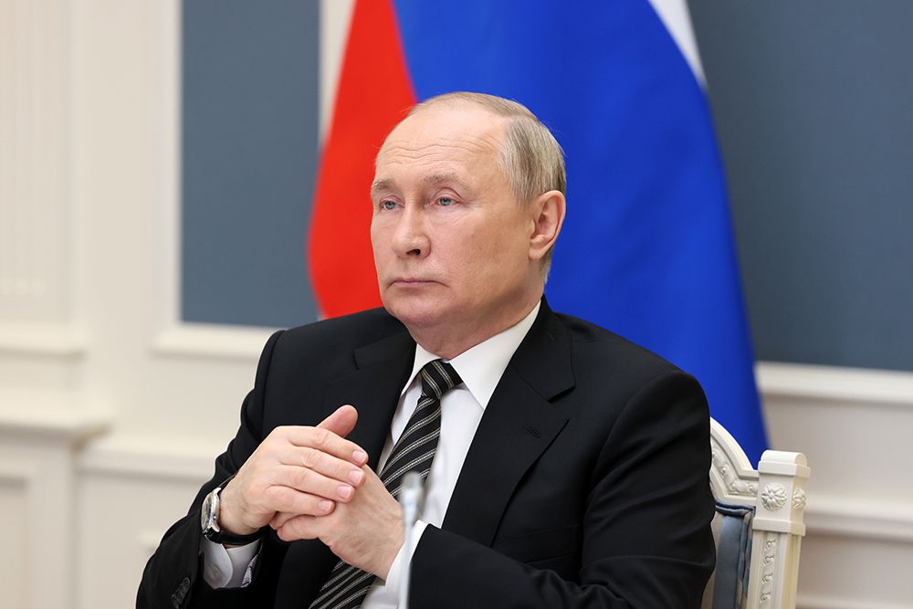 Путин құранды сүйіп, Ислмаға кірді ме? (ВИДЕО)