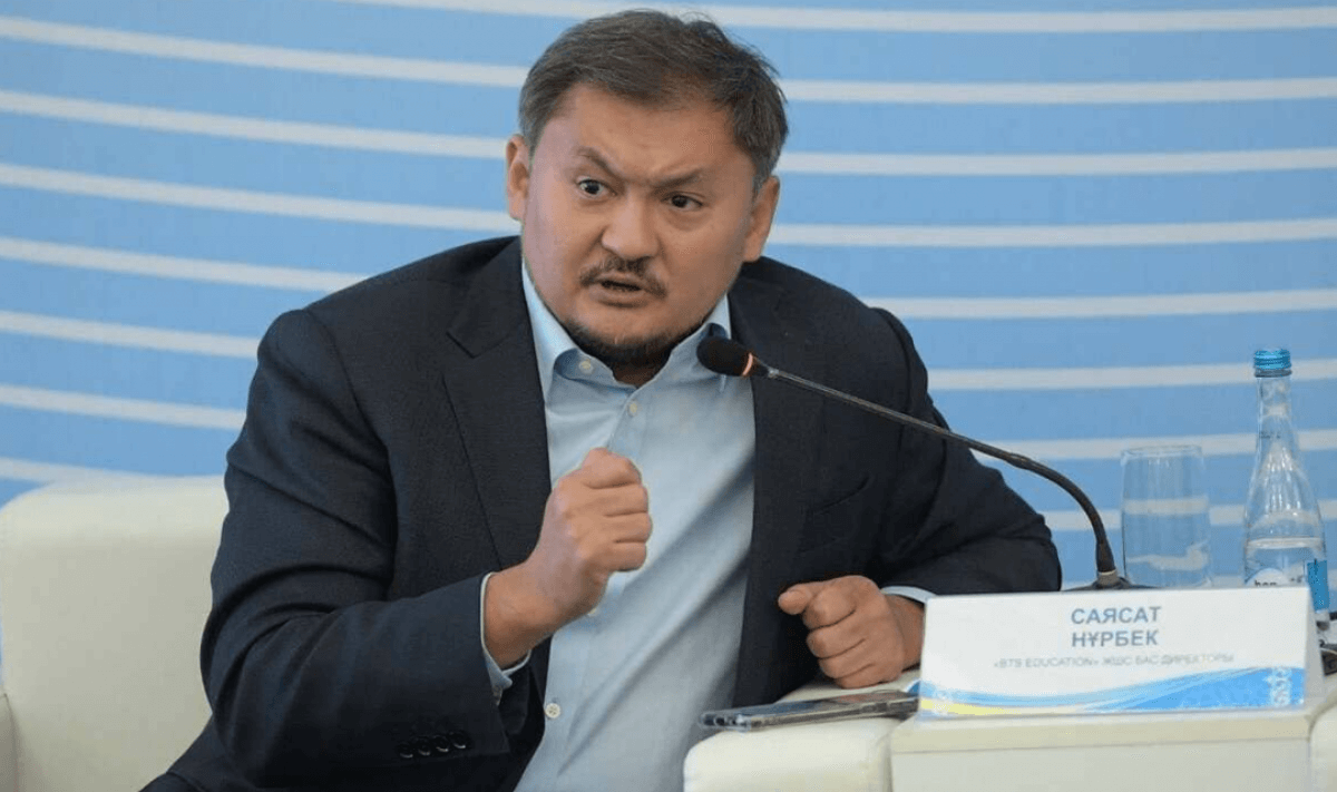Түлектер министрліктің үстінен арыз түсірген