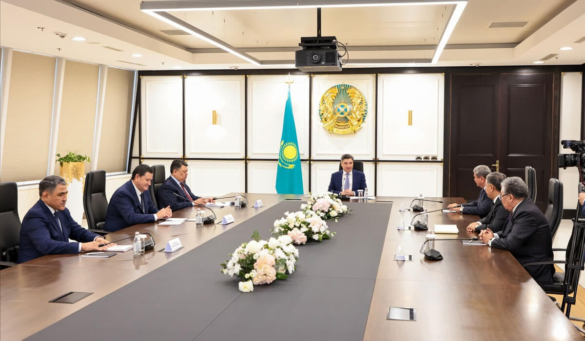 Олжас Бектенов Аралды құтқару жөніндегі жиынға қатысты