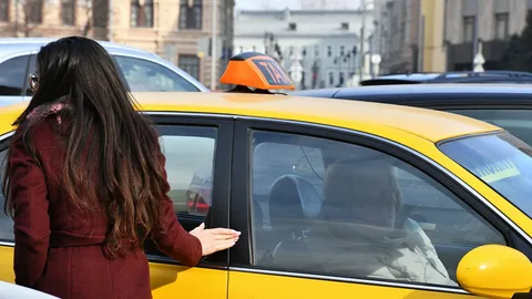 Жолаушы қызға қырындаған таксист "Жаңа адамдардан" кешірім сұрады