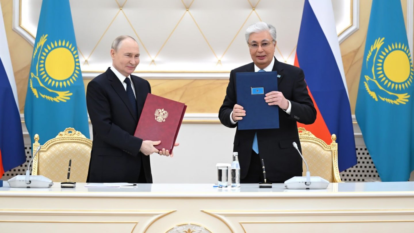 Президент Тоқаев пен Путин қандай құжаттарға қол қойды?