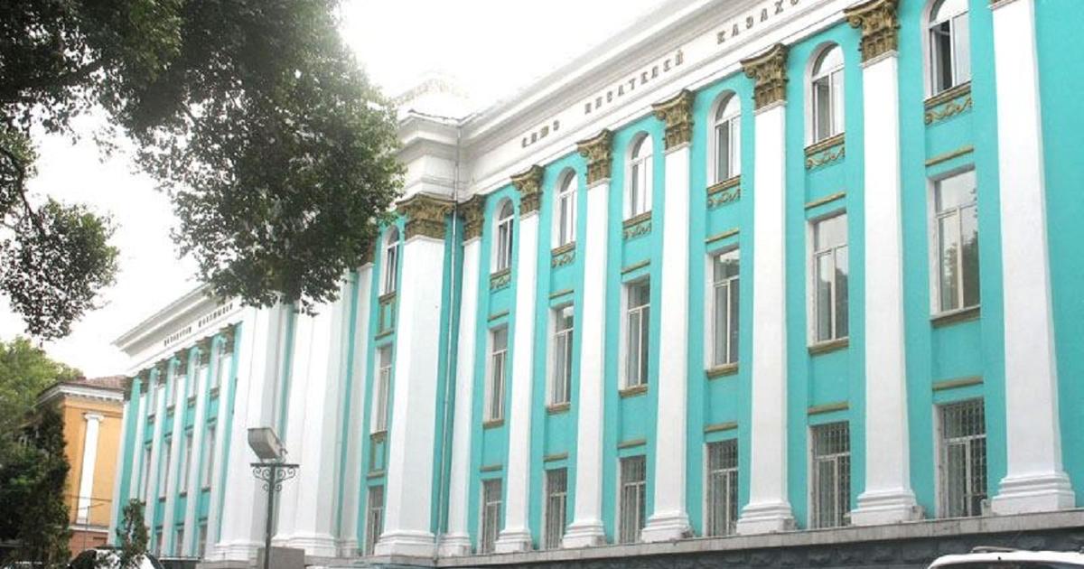 "Жазушылар одағында" не болып жатыр?