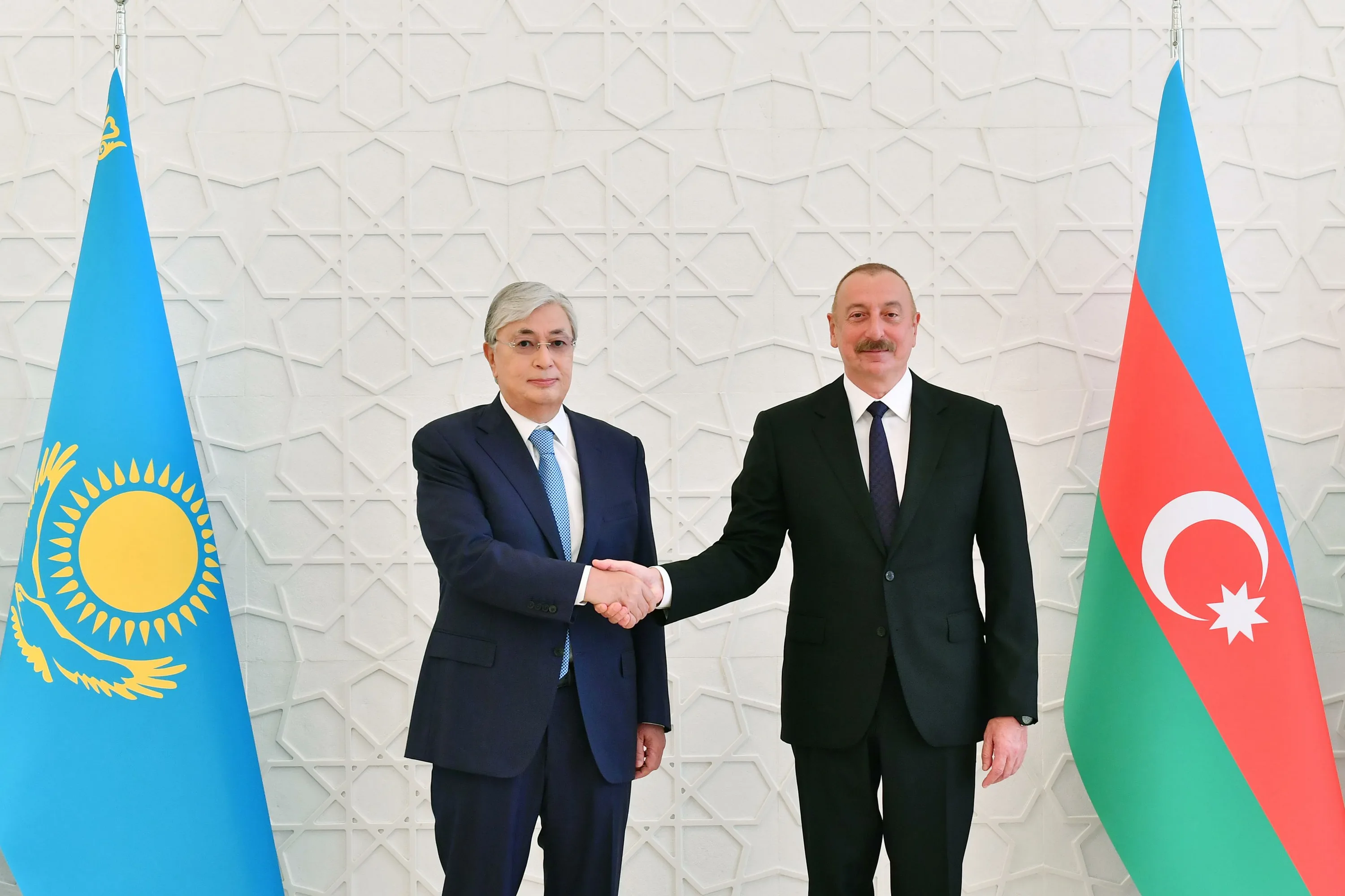 Президент Тоқаев Бакудегі саммитке қатысты