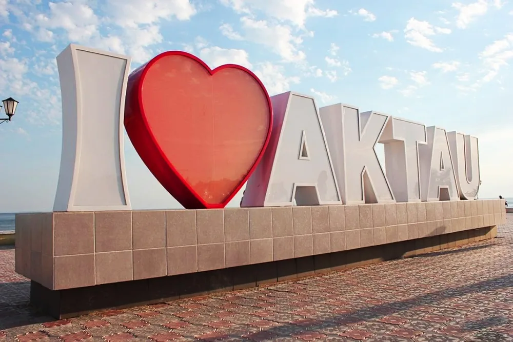 "Жалаңаш видеоңды ата-анаңа жіберем" деп әпкемді қорқытып, қорлап-зорлағандар әділ жазасын алмады дейді бауыры