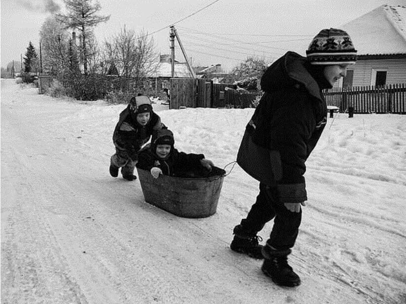 Мұғалім басымызды тақтаға ұрып, әке-шешеміз қайда жүргенімізден хабарсыз еді...