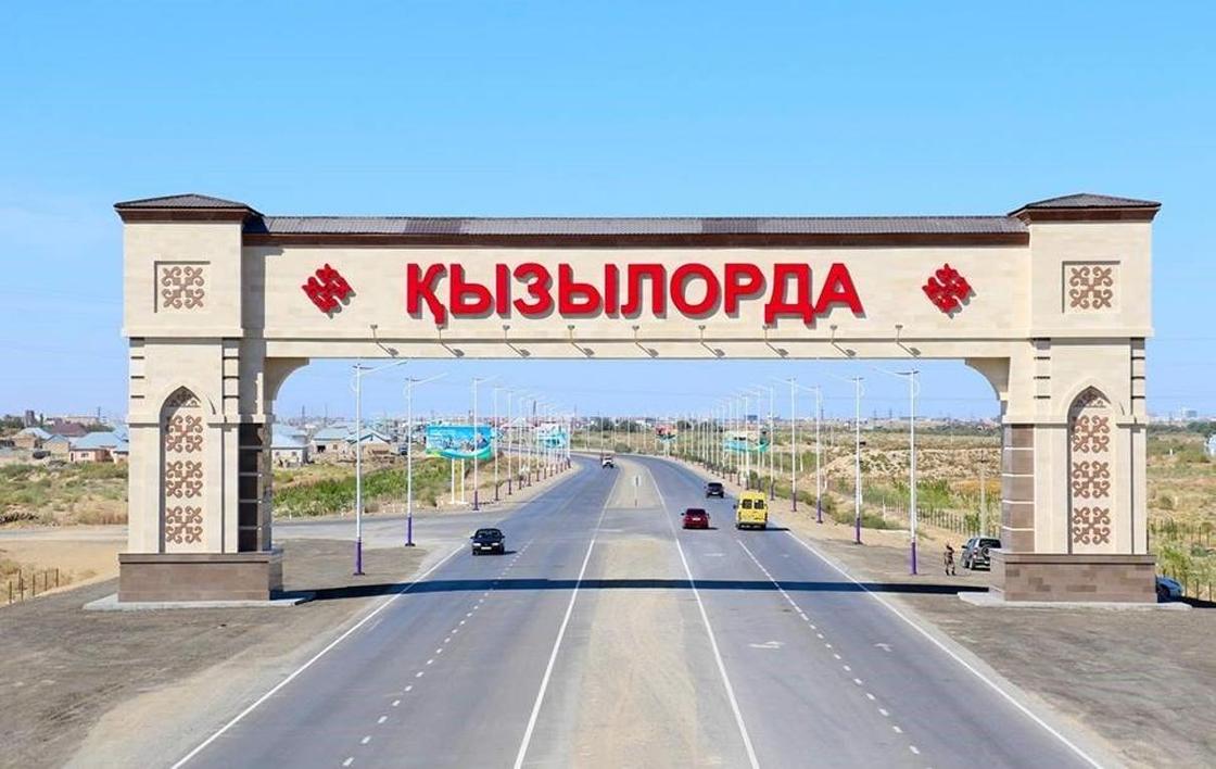 Мектеп директоры сотталды: Мұғалімдерді жалған бұйрықпен жұмысқа алған