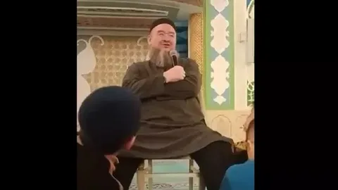 "Имам табанын жалатып, саусағын сорғызып..." деген журналист Әбдужаппар Смановты сотқа беру керек деді