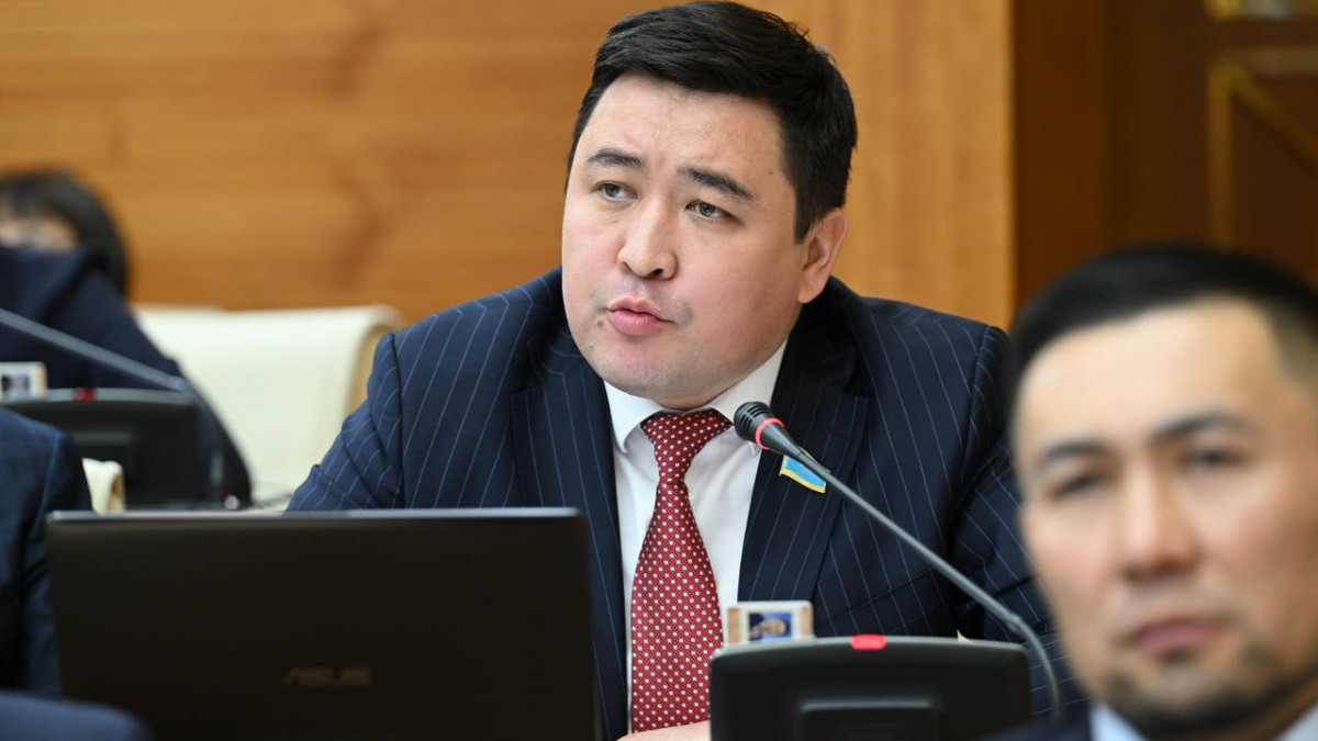 Депутат Сәрсенғалиев дабыл қақты