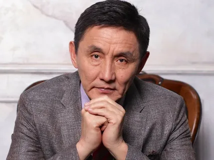 "Күйеуге шыққан қыздың руы өзгереді" дейді Ахметбек Нұрсила