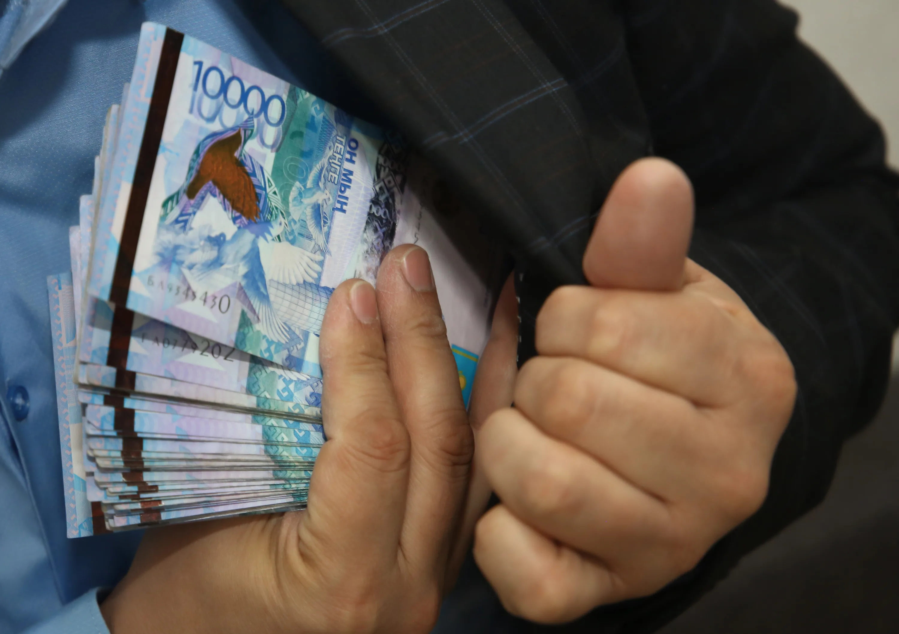 Білім саласында ақша желінгеннен басқа атқарылған нәтижелі шаруа бар ма?