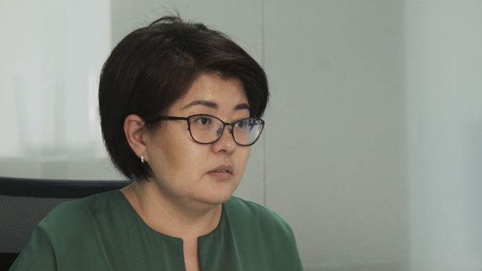 "Еркекке құқық беруден бұрын жауапкершілік дегенді жүктеу керек" дейді Назгүл Қожабек