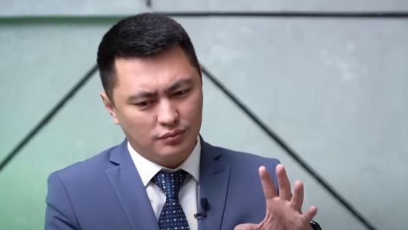 Депутат денсаулығы сыр бергенін мәлімдеді