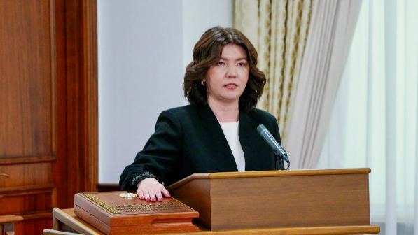 "Министр ұстаздардан кешірім сұрауға тиіс!" дейді Ләззат Асанова