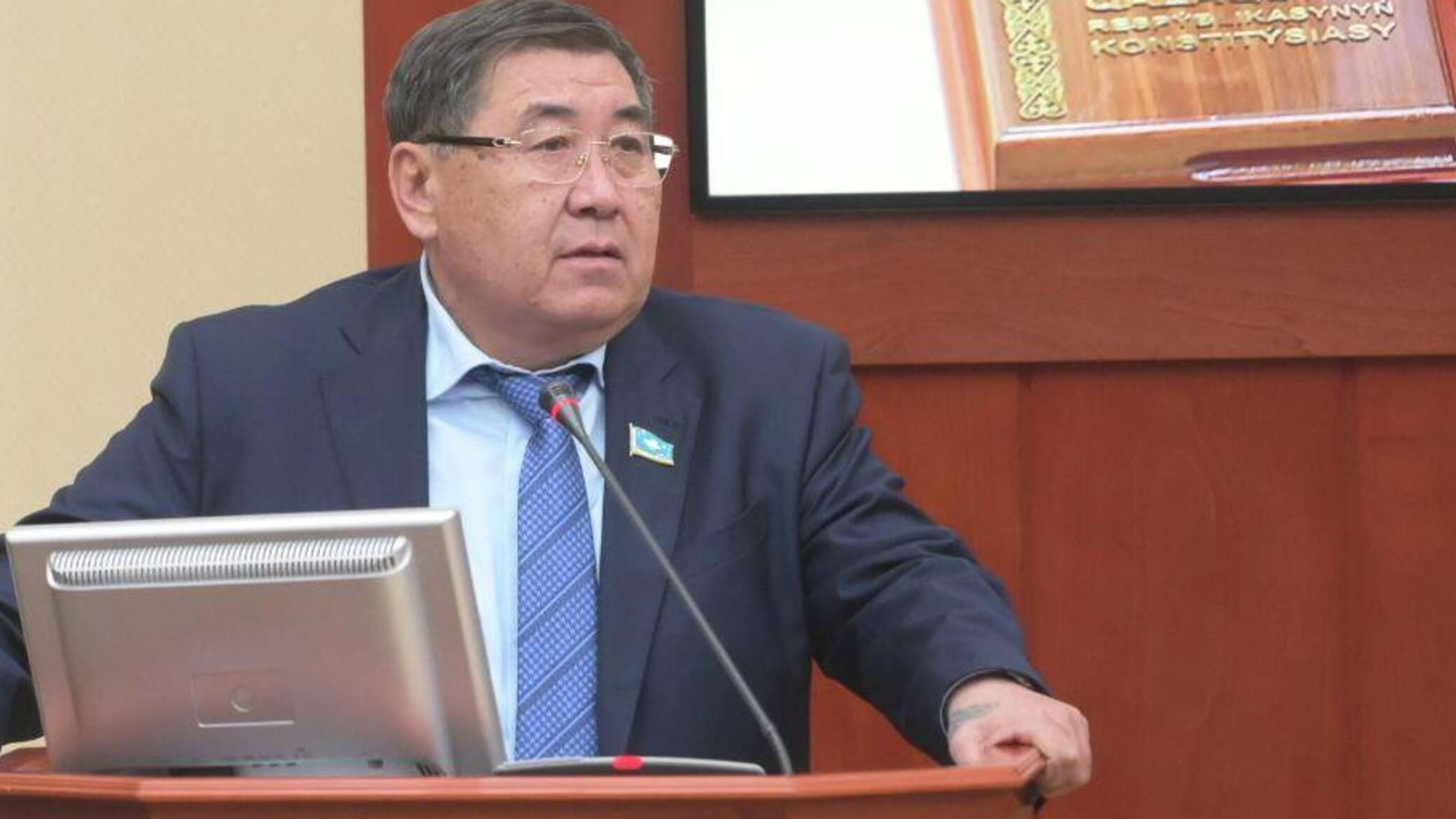 Мәжіліс депутаты Ермұрат Бапи тіл мәселесіне қатысты айтып, жұртқа ескерту жасады