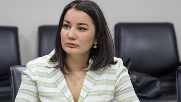 Заңгер шымкенттік әкімдер мен депутаттардың масқара тірлігін айтып, дабыл қақты