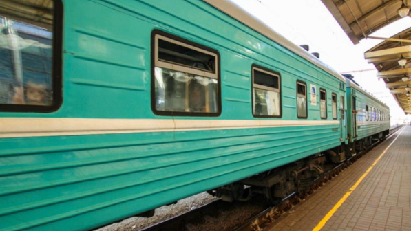 Қарағанды облысында пойыз қаққан адам көз жұмды