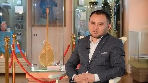 «Ешкім жоқ жерде қарбытып асап жібердім» деген айтыскер жұртқа сұрау салды