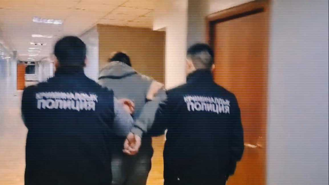 Маңғыстауда бастығына ашуланған кісі қару мен гранат алып келген