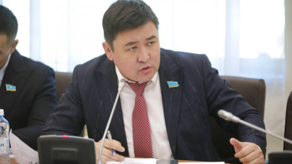 "Билер кеңесінің" мәселесі май шаммен қаралмақ