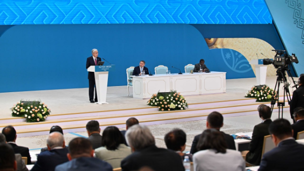 "Қазақстанның бастамасына қолдау көрсеткені үшін ЮНЕСКО басшылығына ризашылығымды айтқым келеді." - деді Тоқаев