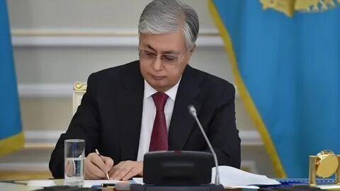 Президент бірқатар заңдарға қол қойды