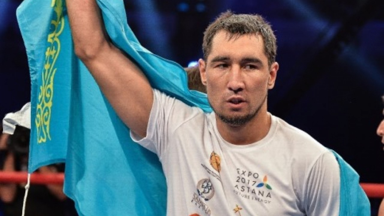 Әлем чемпионының масқаралары ашылып, қызу талқыға түсуде