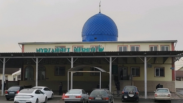 "Имам құрбан айтта әр қойдың басына 4000 теңгеден сұраған!": Алматылық тұрғындар имамның имансыз тірлігіне күйініп, әділдік іздеп жүр