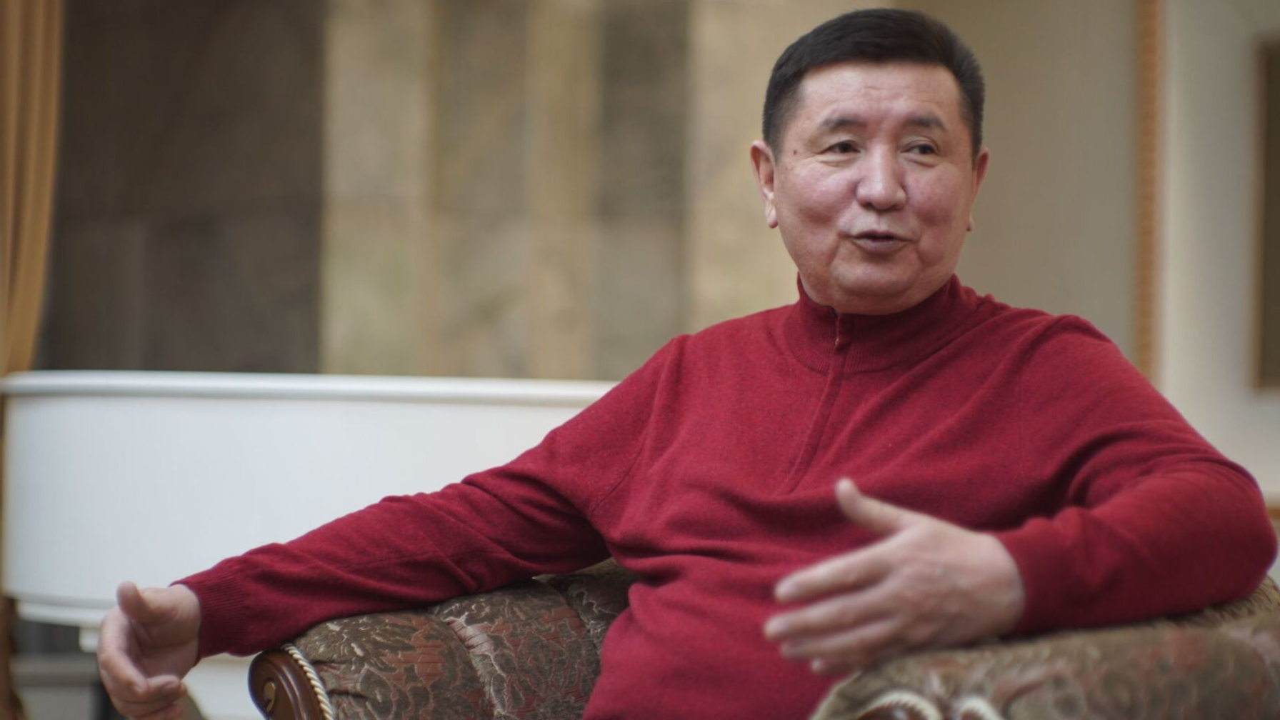 "Әбден жүйкесіне тидім" деген Бекжан Тұрыс алаяқтарды қалай шаршатқанын айтты
