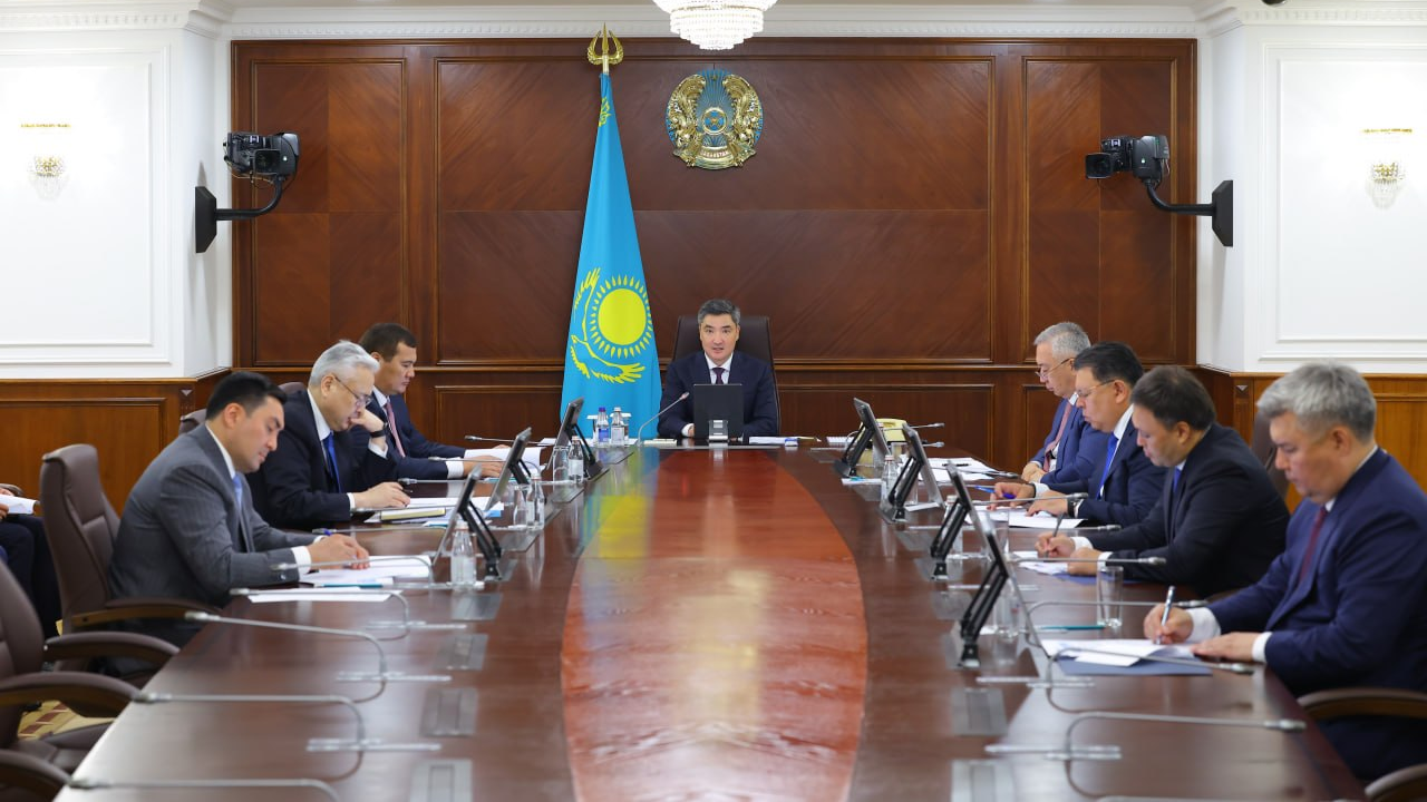 Ресурс көлемін энергияны көп қажет ететін әрі тиімділігі төмен өндірістерге бөлу тәжірибесін тоқтату керек — Олжас Бектенов