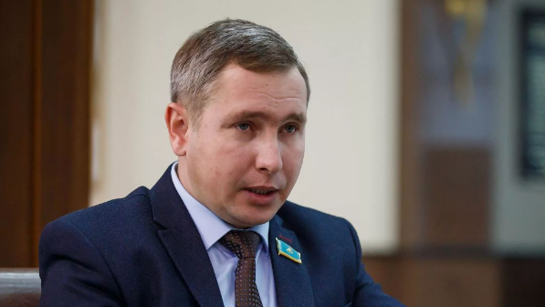 Ұятты суретін жариялаған экс-депутат Шиповскихтің  әрекетін жұрт сынап тастады